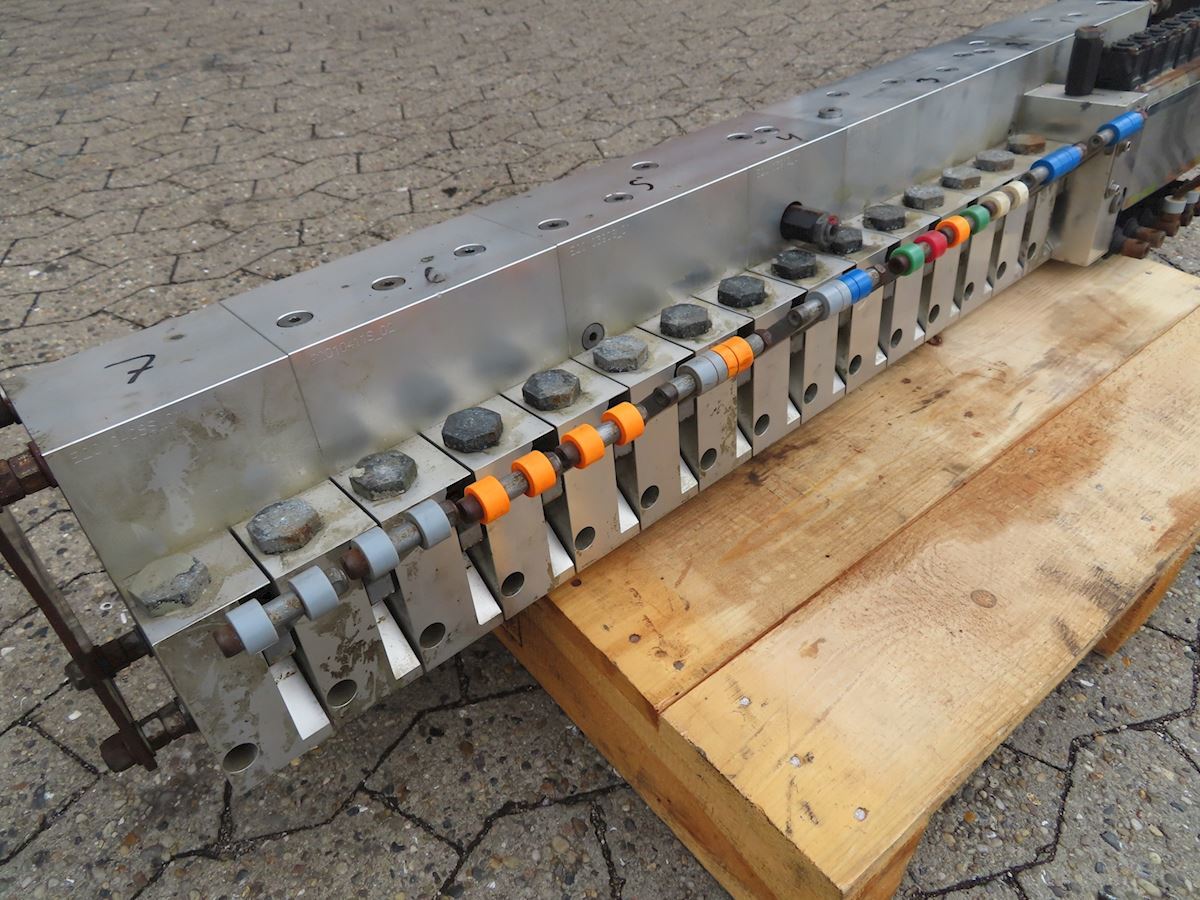 Goldhofer Bejeningsblok t. uni-svanehals - Recambio para Remolque: foto 3 Goldhofer Bejeningsblok t. uni-svanehals - Recambio para Remolque: foto 3