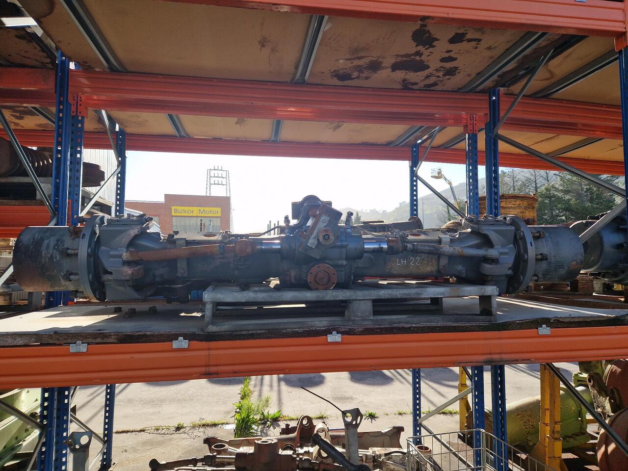 Eje delantero Liebherrr LH22 - Eje y piezas para Maquinaria de construcción: foto 1 Eje delantero Liebherrr LH22 - Eje y piezas para Maquinaria de construcción: foto 1