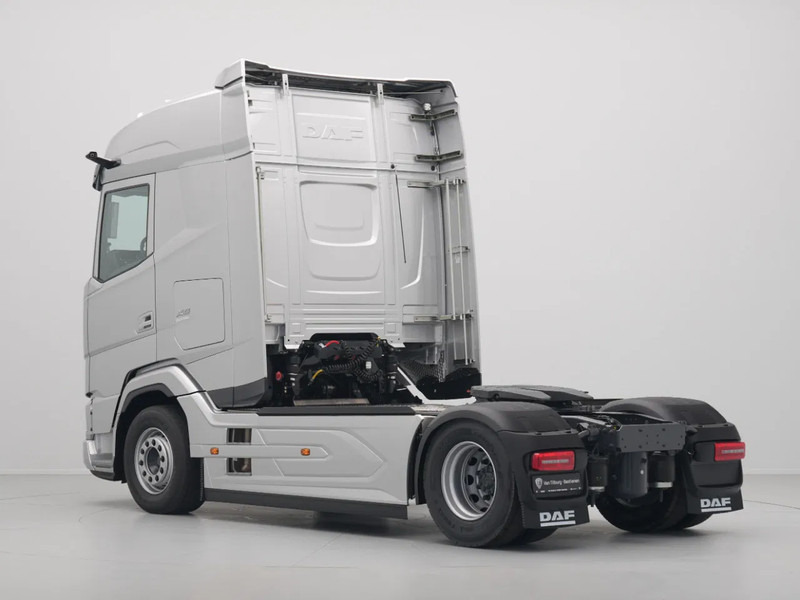 DAF XG 480 FT DVS LEATHER PTO-PREP B3-ALARM SILVER METALLIC (J5320MESI) VECTO 2 - Cabeza tractora: foto 4 DAF XG 480 FT DVS LEATHER PTO-PREP B3-ALARM SILVER METALLIC (J5320MESI) VECTO 2 - Cabeza tractora: foto 4