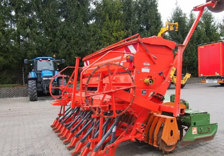 Agregat uprawowo-siewny Kuhn KE303 i INTEGRA 3000 2009 Agrebat uprawowo siewny, brona aktywna AMAZONE i KUHN - Combinado de siembra: foto 3 Agregat uprawowo-siewny Kuhn KE303 i INTEGRA 3000 2009 Agrebat uprawowo siewny, brona aktywna AMAZONE i KUHN - Combinado de siembra: foto 3