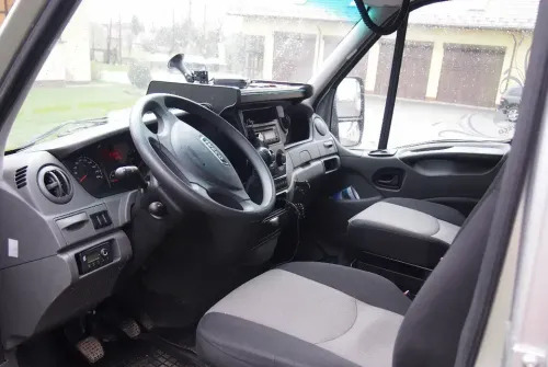 Samochód Iveco Daily 35c21 2012 DMC 3,5T DOKA dubel kabina - Furgoneta con lona, Furgoneta combi: foto 5 Samochód Iveco Daily 35c21 2012 DMC 3,5T DOKA dubel kabina - Furgoneta con lona, Furgoneta combi: foto 5