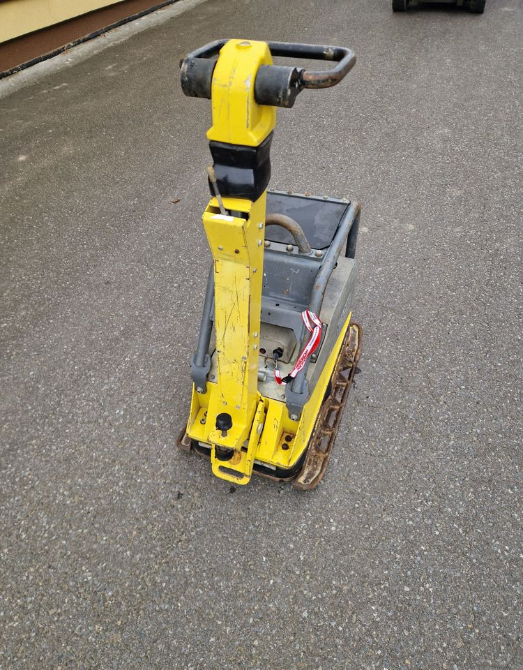 Ubijarka Wacker DPU 4545 2018 Ubijarka zagęszczarka płyta Wacker DPU 4545 - Plancha reversible: foto 4 Ubijarka Wacker DPU 4545 2018 Ubijarka zagęszczarka płyta Wacker DPU 4545 - Plancha reversible: foto 4