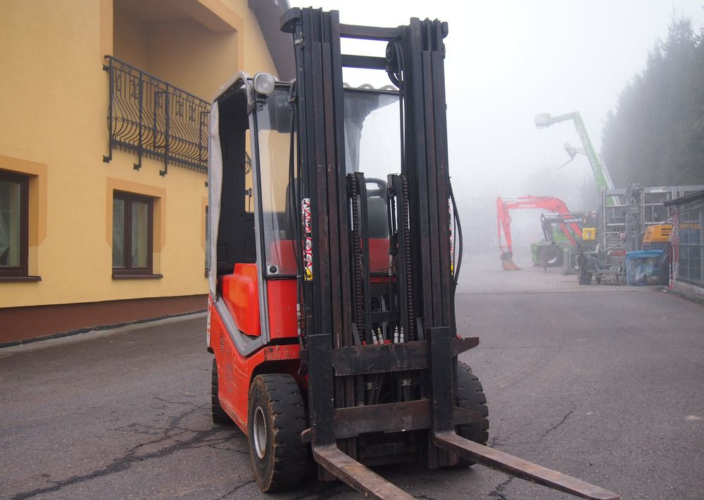 Wózek widłowy Toyota 8f 2011 TRIPLEX - Carretilla elevadora de gas: foto 3 Wózek widłowy Toyota 8f 2011 TRIPLEX - Carretilla elevadora de gas: foto 3