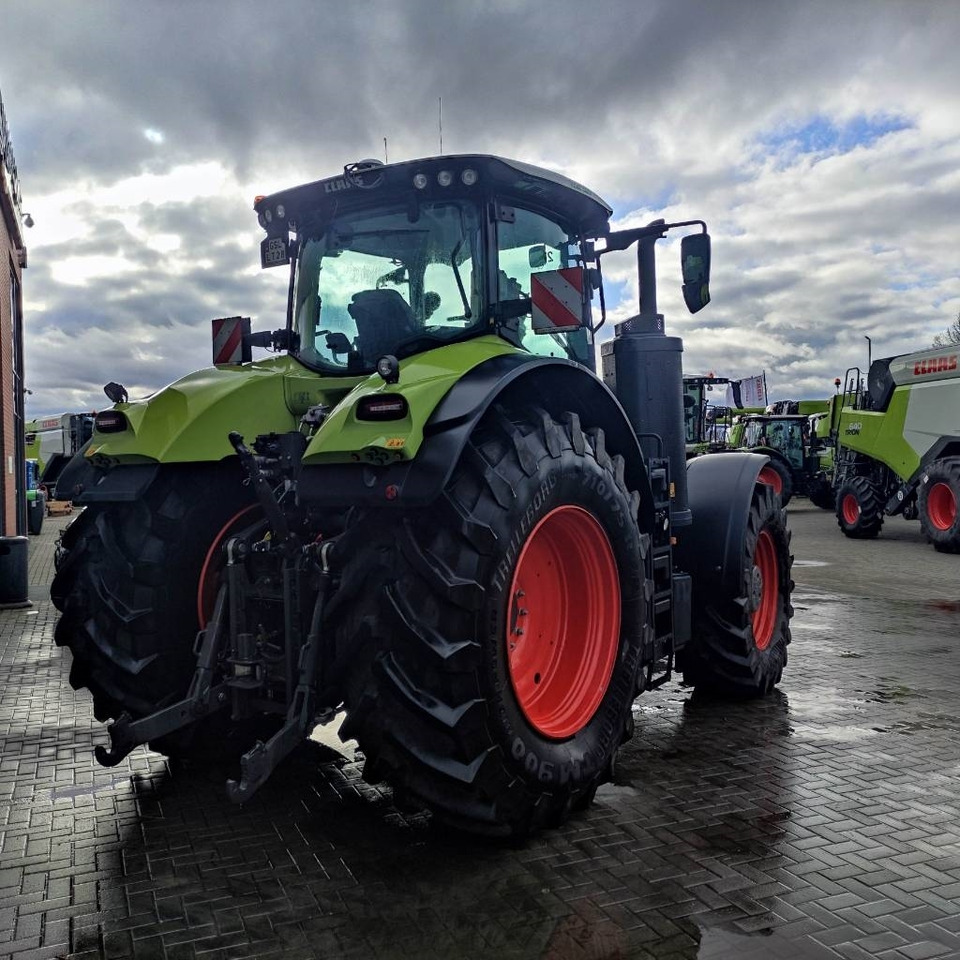Tractor Claas Axion 930: foto 13