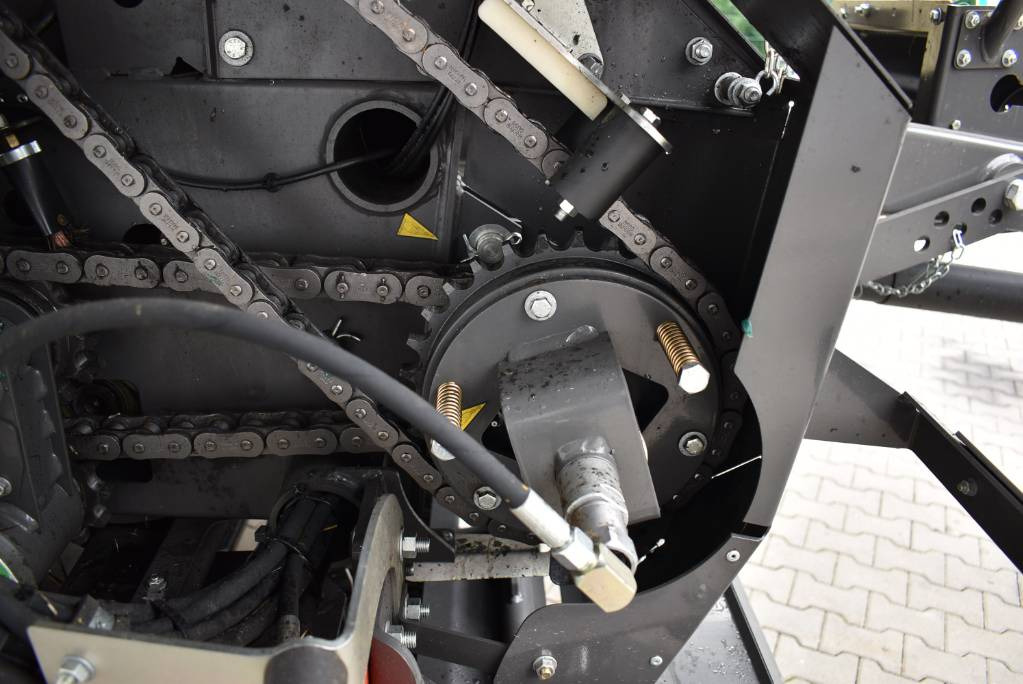 Arrendamiento de Claas Variant 460 RC  Claas Variant 460 RC: foto 15