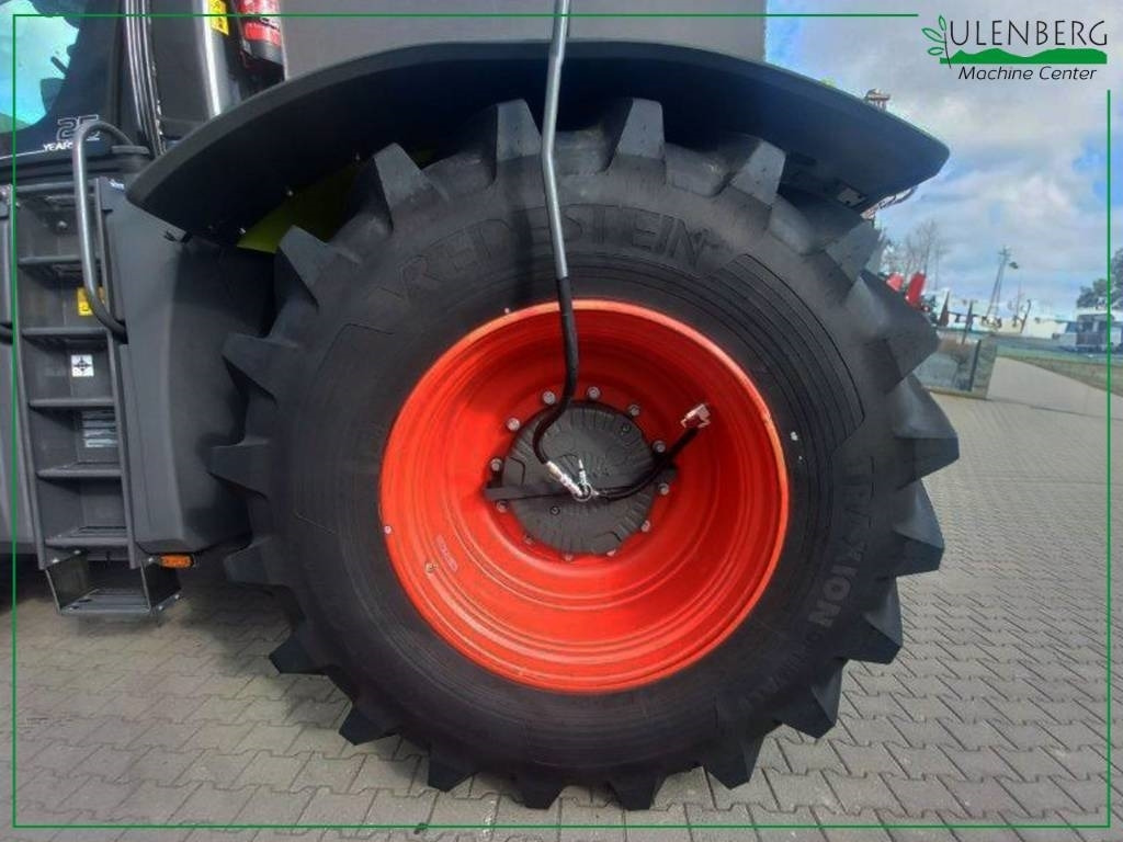 Claas XERION 5000 - Tractor: foto 4 Claas XERION 5000 - Tractor: foto 4