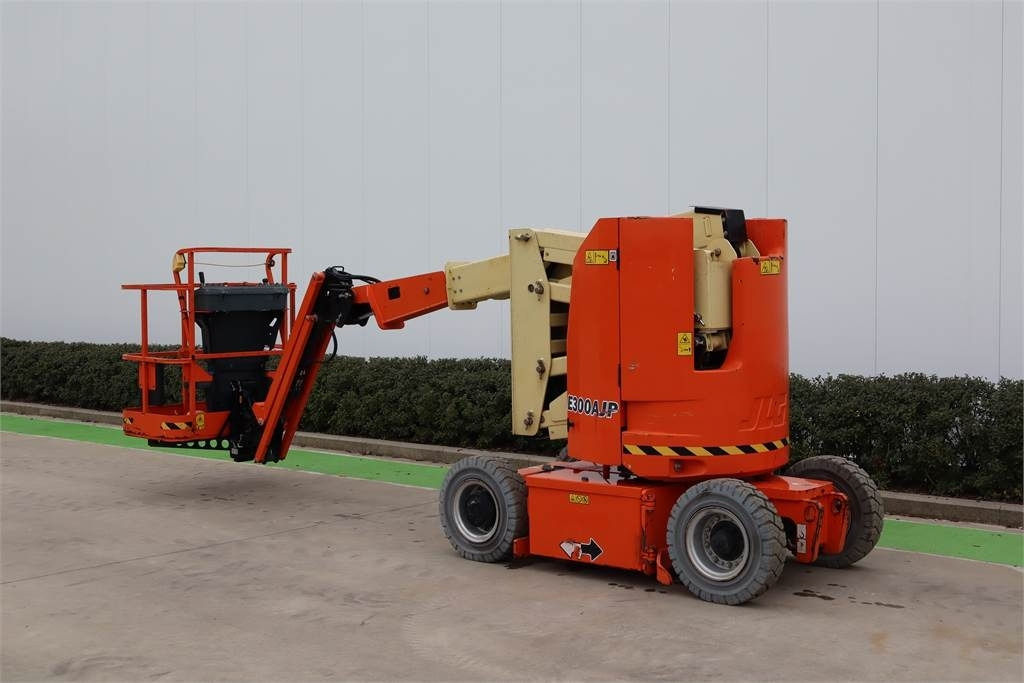 JLG E300AJP - Plataforma articulada: foto 3 JLG E300AJP - Plataforma articulada: foto 3