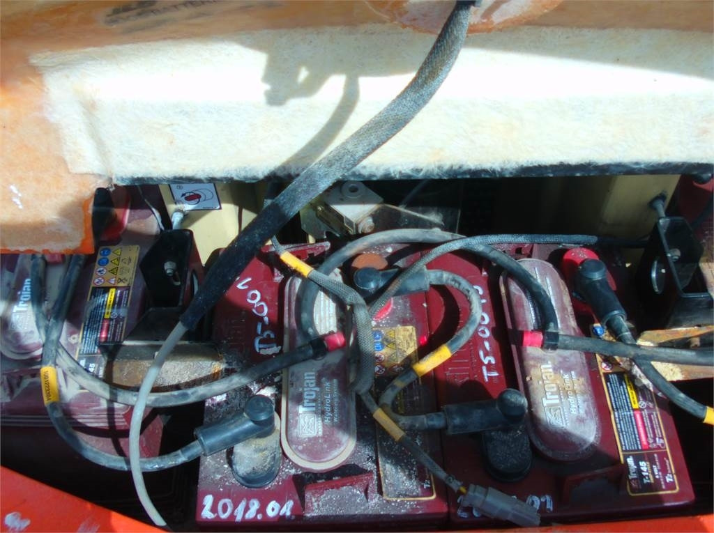 JLG Toucan 12E+ - Plataforma de mástil vertical: foto 5 JLG Toucan 12E+ - Plataforma de mástil vertical: foto 5