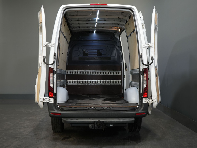 Mercedes-Benz Sprinter 316 2.2 CDI Aut. L2H2 EXPORT ONLY RWD LED/ Gev.Stoel/ Cruise/ Trekhaak - Furgón: foto 5 Mercedes-Benz Sprinter 316 2.2 CDI Aut. L2H2 EXPORT ONLY RWD LED/ Gev.Stoel/ Cruise/ Trekhaak - Furgón: foto 5