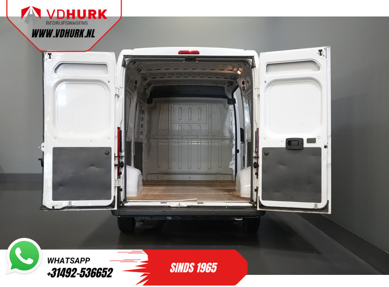 Peugeot Boxer 2.2 HDi 120 pk L2H2 BPM VRIJ! 2.5t Trekverm./ Navi/ PDC/ Cruise/ Airco - Furgoneta pequeña: foto 4 Peugeot Boxer 2.2 HDi 120 pk L2H2 BPM VRIJ! 2.5t Trekverm./ Navi/ PDC/ Cruise/ Airco - Furgoneta pequeña: foto 4