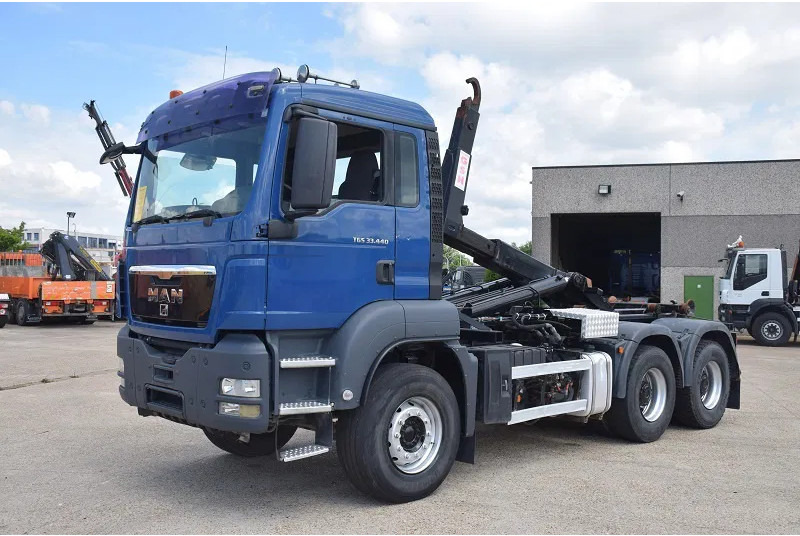 MAN TGS 33.440 - Camión multibasculante: foto 1 MAN TGS 33.440 - Camión multibasculante: foto 1