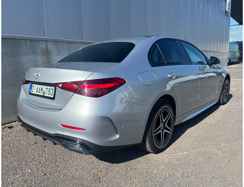 Mercedes-Benz C-Klasse C300e Sedan*AMG PAKKET*NIGHT PAKKET*HEADUPDISPL*360°CAM* - Berlina: foto 2 Mercedes-Benz C-Klasse C300e Sedan*AMG PAKKET*NIGHT PAKKET*HEADUPDISPL*360°CAM* - Berlina: foto 2