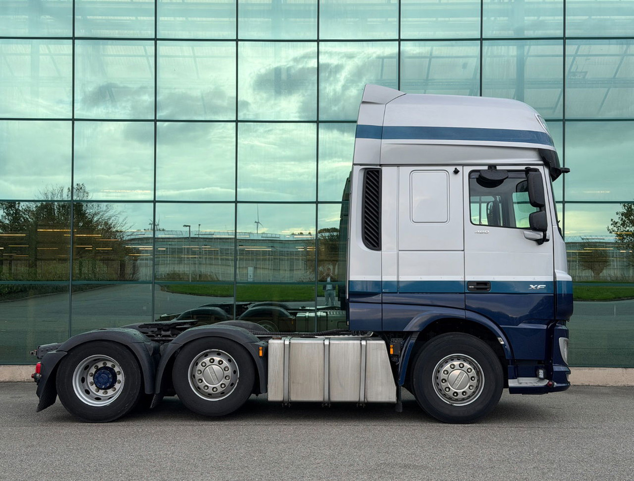 DAF XF 480 FTG SSC 6X2 PTO + Hydraulics TOP Condition NL Truck - Cabeza tractora: foto 4 DAF XF 480 FTG SSC 6X2 PTO + Hydraulics TOP Condition NL Truck - Cabeza tractora: foto 4