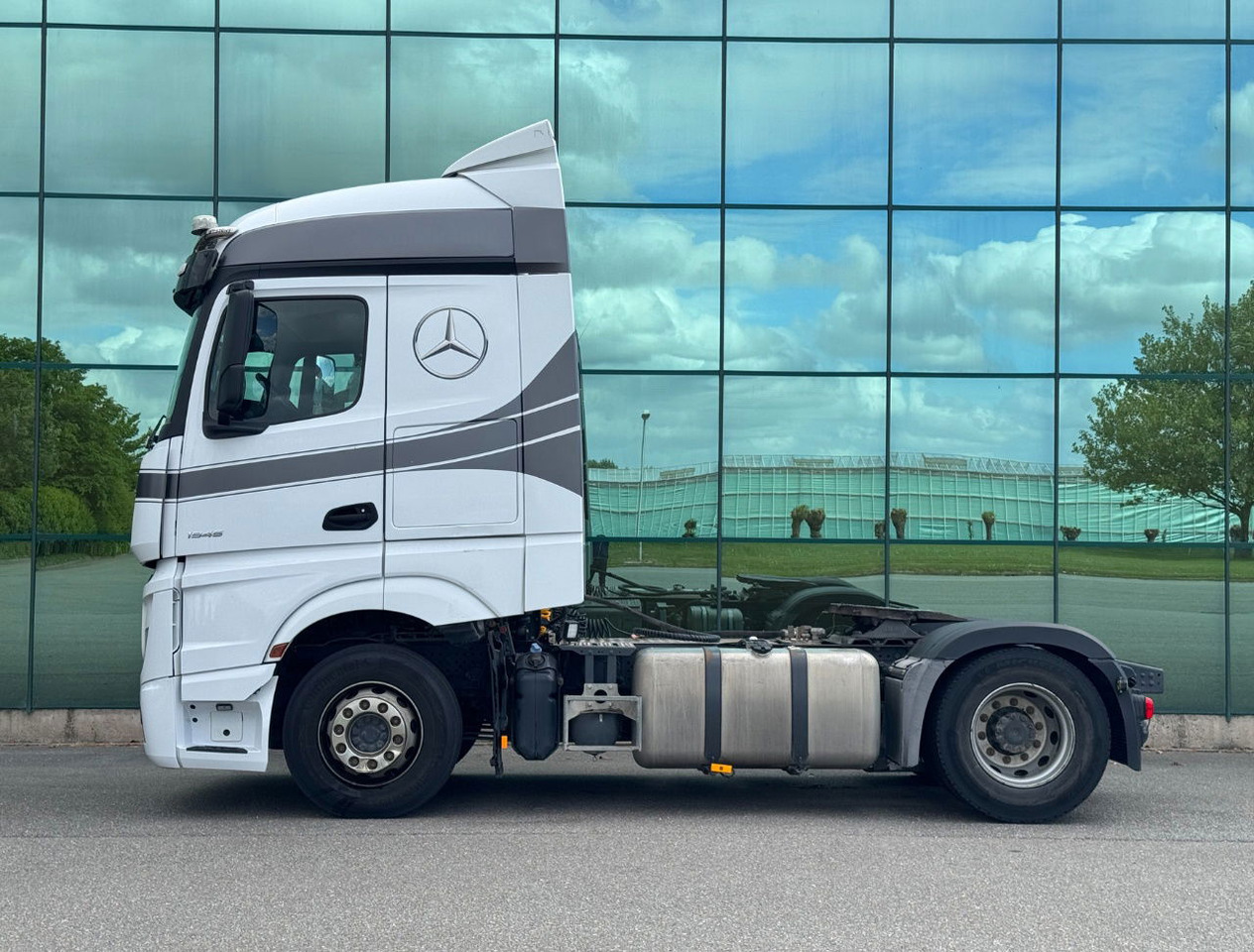 Mercedes-Benz Actros 1945 382.000 KM PTO + Hydraulics TOP Condition - Cabeza tractora: foto 2 Mercedes-Benz Actros 1945 382.000 KM PTO + Hydraulics TOP Condition - Cabeza tractora: foto 2