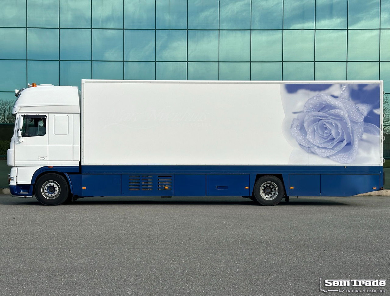 DAF XF 105.460 SSC 7 Karren BAK Bloemen Verkoop Koeling Klep Kachel - Camión frigorífico: foto 2 DAF XF 105.460 SSC 7 Karren BAK Bloemen Verkoop Koeling Klep Kachel - Camión frigorífico: foto 2