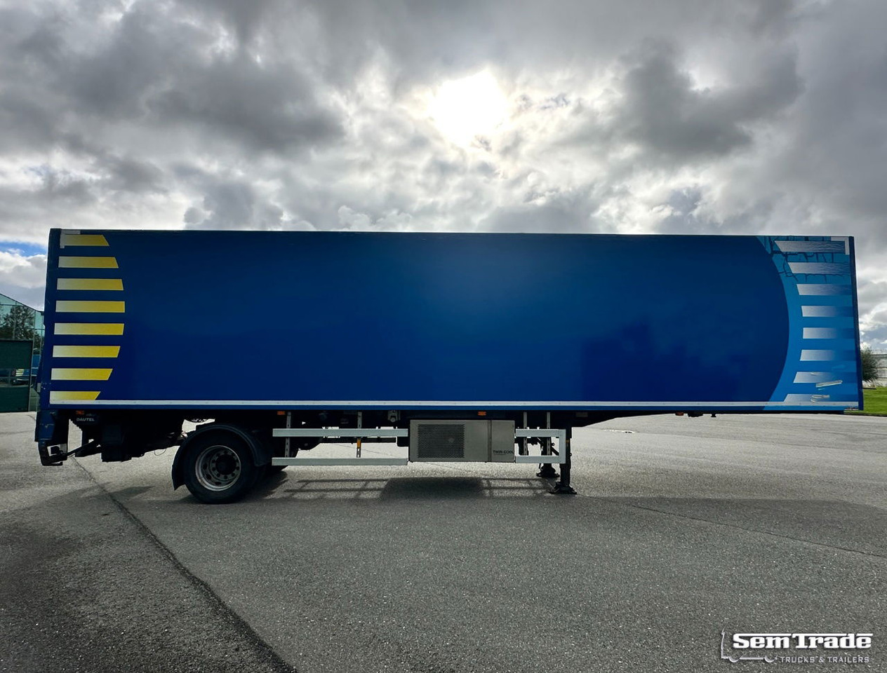 HRD NTS BI-Temp Cooling Tail Lift Steering Axle City Trailer - Semirremolque frigorífico: foto 5 HRD NTS BI-Temp Cooling Tail Lift Steering Axle City Trailer - Semirremolque frigorífico: foto 5