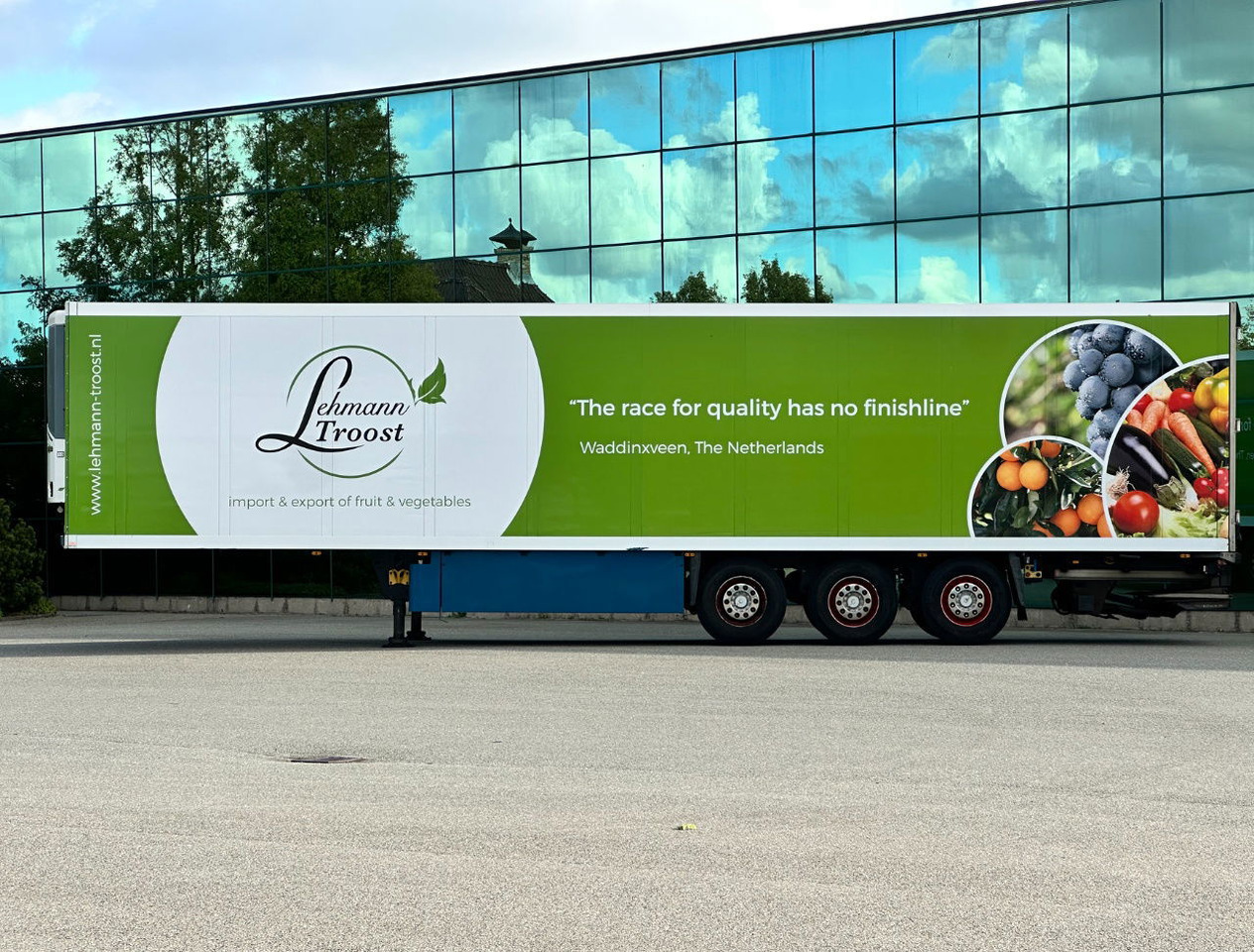 Schmitz Cargobull SKO 24 Thermo King SLX 200 Only 3645 Engine Hours 2X Lift Axle Flowerwide 270 CM High Inside Tail Lift NL-Trailer - Semirremolque frigorífico: foto 2 Schmitz Cargobull SKO 24 Thermo King SLX 200 Only 3645 Engine Hours 2X Lift Axle Flowerwide 270 CM High Inside Tail Lift NL-Trailer - Semirremolque frigorífico: foto 2