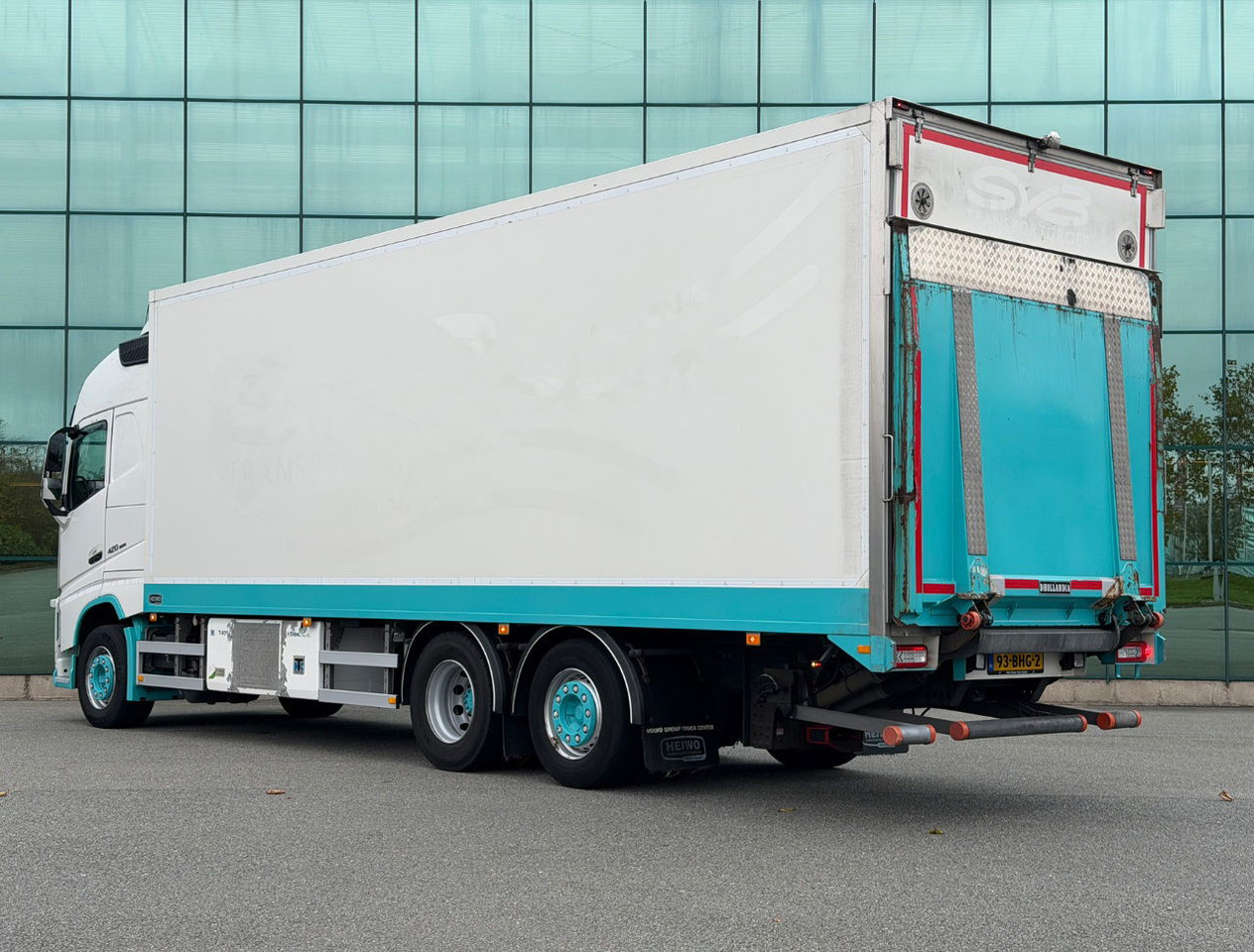 Volvo FH 420 6X2 Globetrotter Heiwo BOX 875 x 250 x 272 CM IN Thermo King T-800 490.000 KM TOP Condition NL Truck - Camión frigorífico: foto 3 Volvo FH 420 6X2 Globetrotter Heiwo BOX 875 x 250 x 272 CM IN Thermo King T-800 490.000 KM TOP Condition NL Truck - Camión frigorífico: foto 3