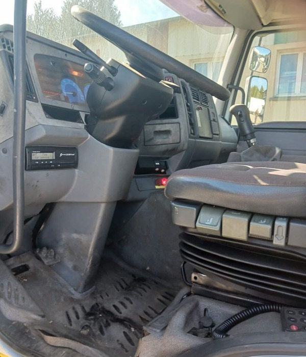 Ampliroll Renault 420 DXI 6X2 - Camión multibasculante: foto 4 Ampliroll Renault 420 DXI 6X2 - Camión multibasculante: foto 4