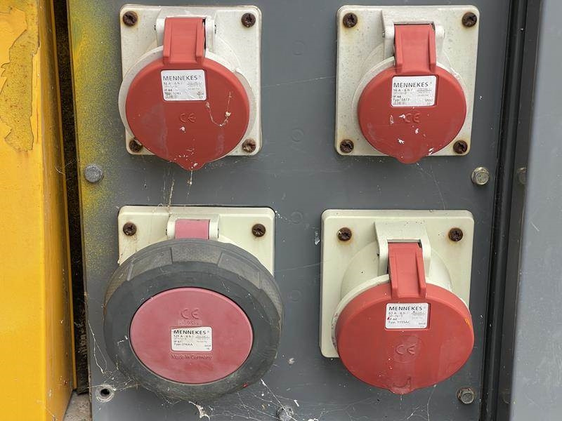 SDMO R 110 C 3 - Generador industriale: foto 5 SDMO R 110 C 3 - Generador industriale: foto 5