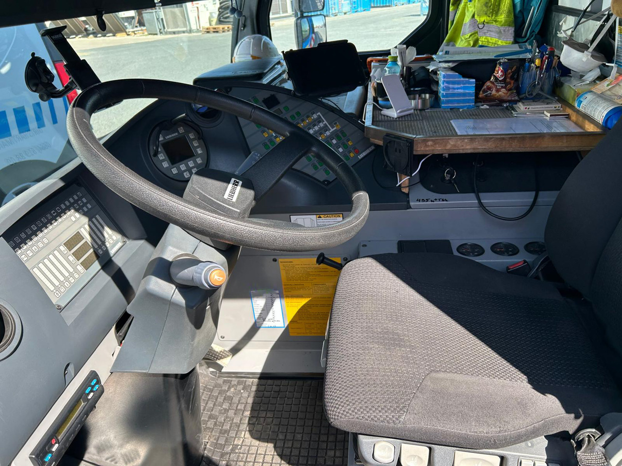 Autogrúa LIEBHERR MK 140 Plus: foto 10