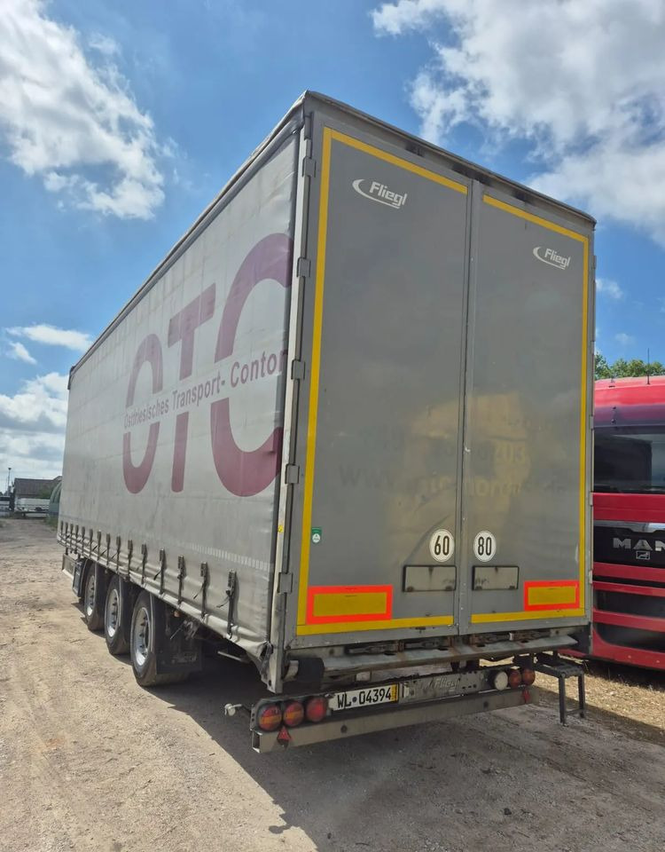 Fliegl Tandem 3 osie - Remolque con toldo: foto 4 Fliegl Tandem 3 osie - Remolque con toldo: foto 4
