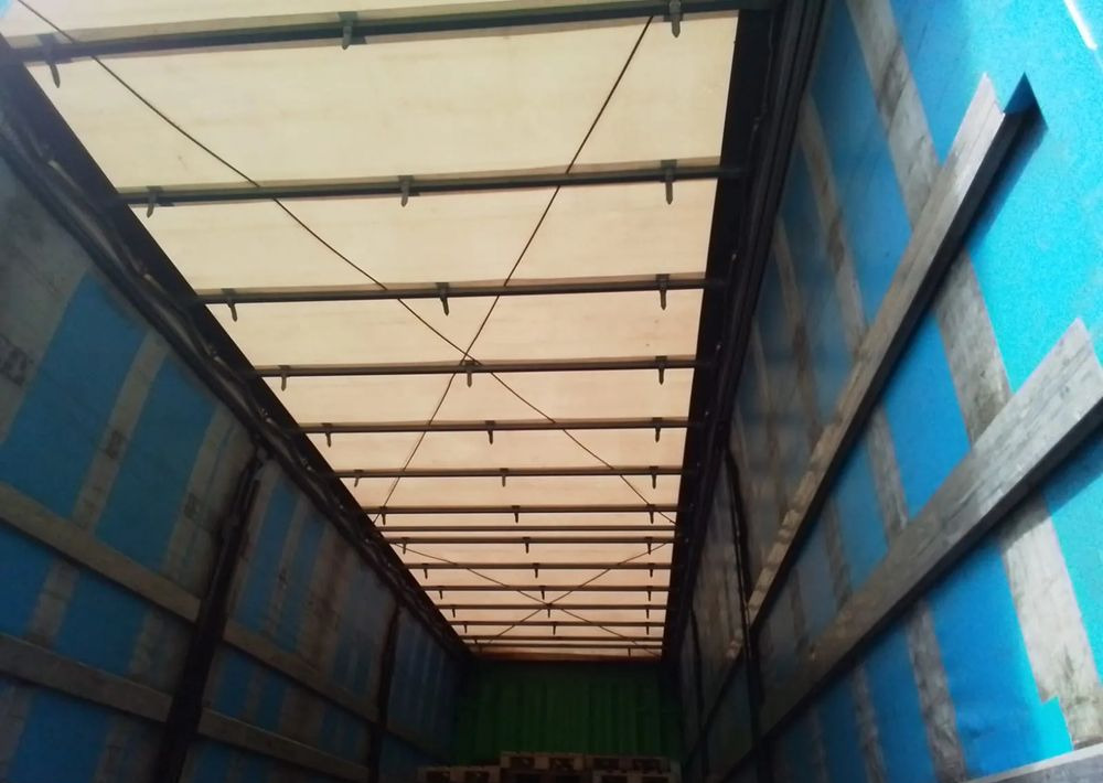 Krone Przyczepa 3 osie Firanka - Remolque con toldo: foto 2 Krone Przyczepa 3 osie Firanka - Remolque con toldo: foto 2