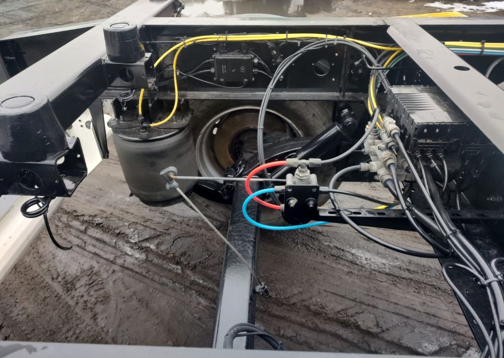 Krone Przyczepa BDF Krone - Remolque portacontenedore/ Intercambiable: foto 2 Krone Przyczepa BDF Krone - Remolque portacontenedore/ Intercambiable: foto 2