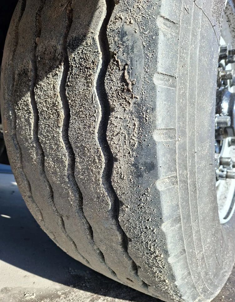 Remolque con toldo Schwarzmuller ciężarowa przyczepa 18 palet: foto 10 Remolque con toldo Schwarzmuller ciężarowa przyczepa 18 palet: foto 10