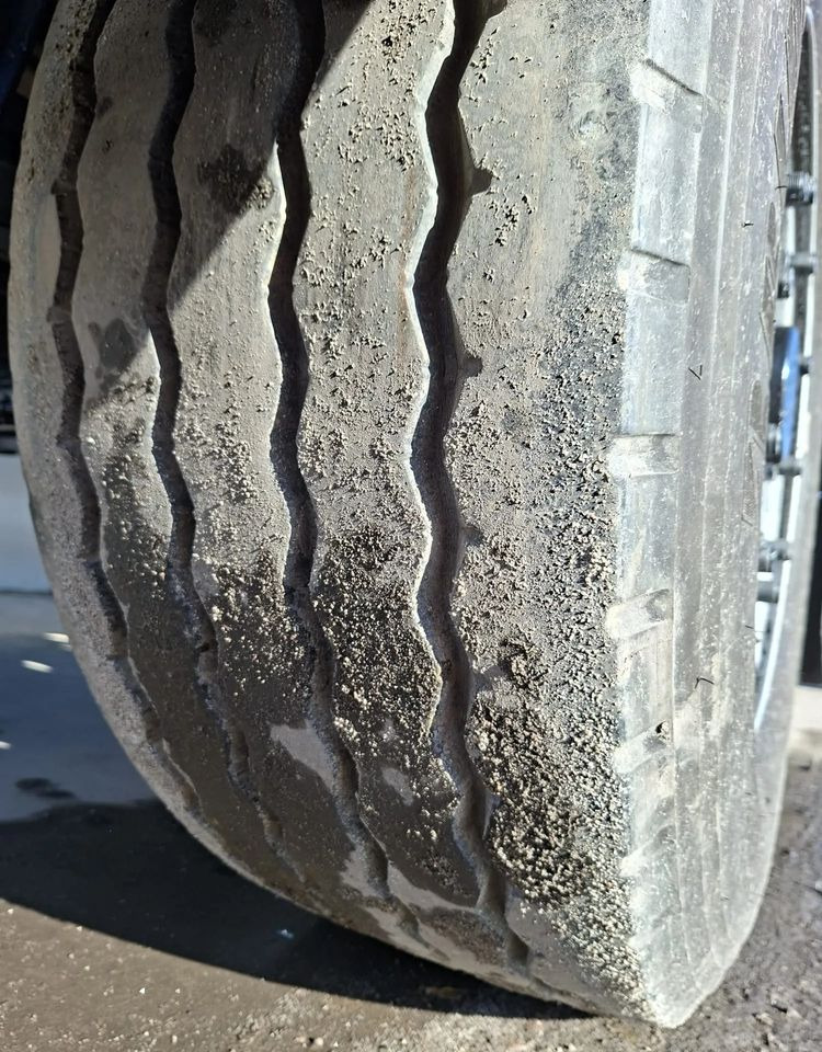 Remolque con toldo Schwarzmuller ciężarowa przyczepa 18 palet: foto 11 Remolque con toldo Schwarzmuller ciężarowa przyczepa 18 palet: foto 11