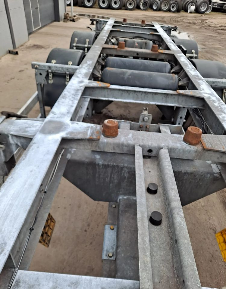 Wielton Przyczepa tandem - Remolque portacontenedore/ Intercambiable: foto 5 Wielton Przyczepa tandem - Remolque portacontenedore/ Intercambiable: foto 5