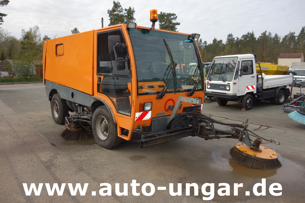 Aebi MFH 5000 Kehrmaschine Baujahr 2004 4-Rad Lenkung Wildkrautbesen - Barredora vial: foto 3 Aebi MFH 5000 Kehrmaschine Baujahr 2004 4-Rad Lenkung Wildkrautbesen - Barredora vial: foto 3