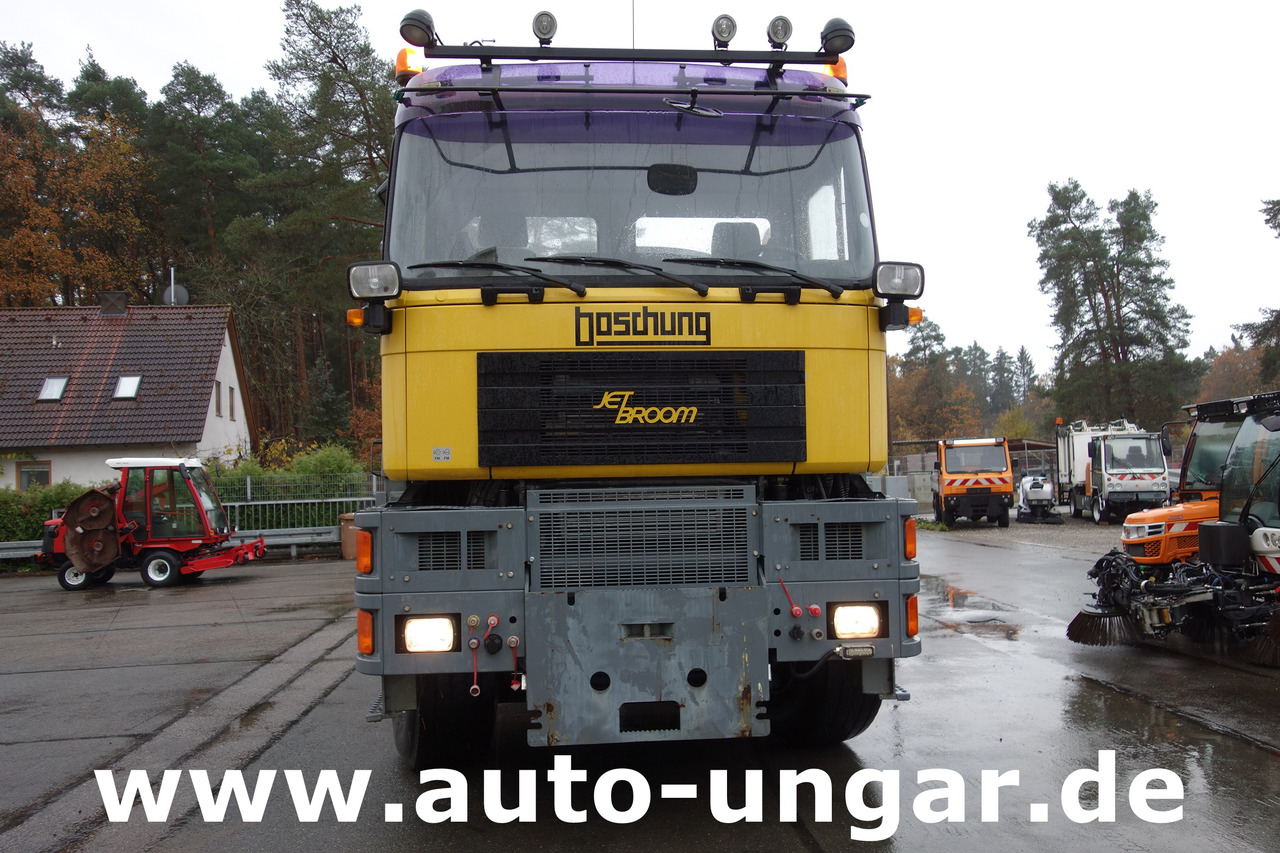 MAN Boschung BJB 8000 Speed Broom 4x4 Offroad Trial Flughafen - Equipo de apoyo en tierra, Equipo de apoyo en tierra: foto 2 MAN Boschung BJB 8000 Speed Broom 4x4 Offroad Trial Flughafen - Equipo de apoyo en tierra, Equipo de apoyo en tierra: foto 2