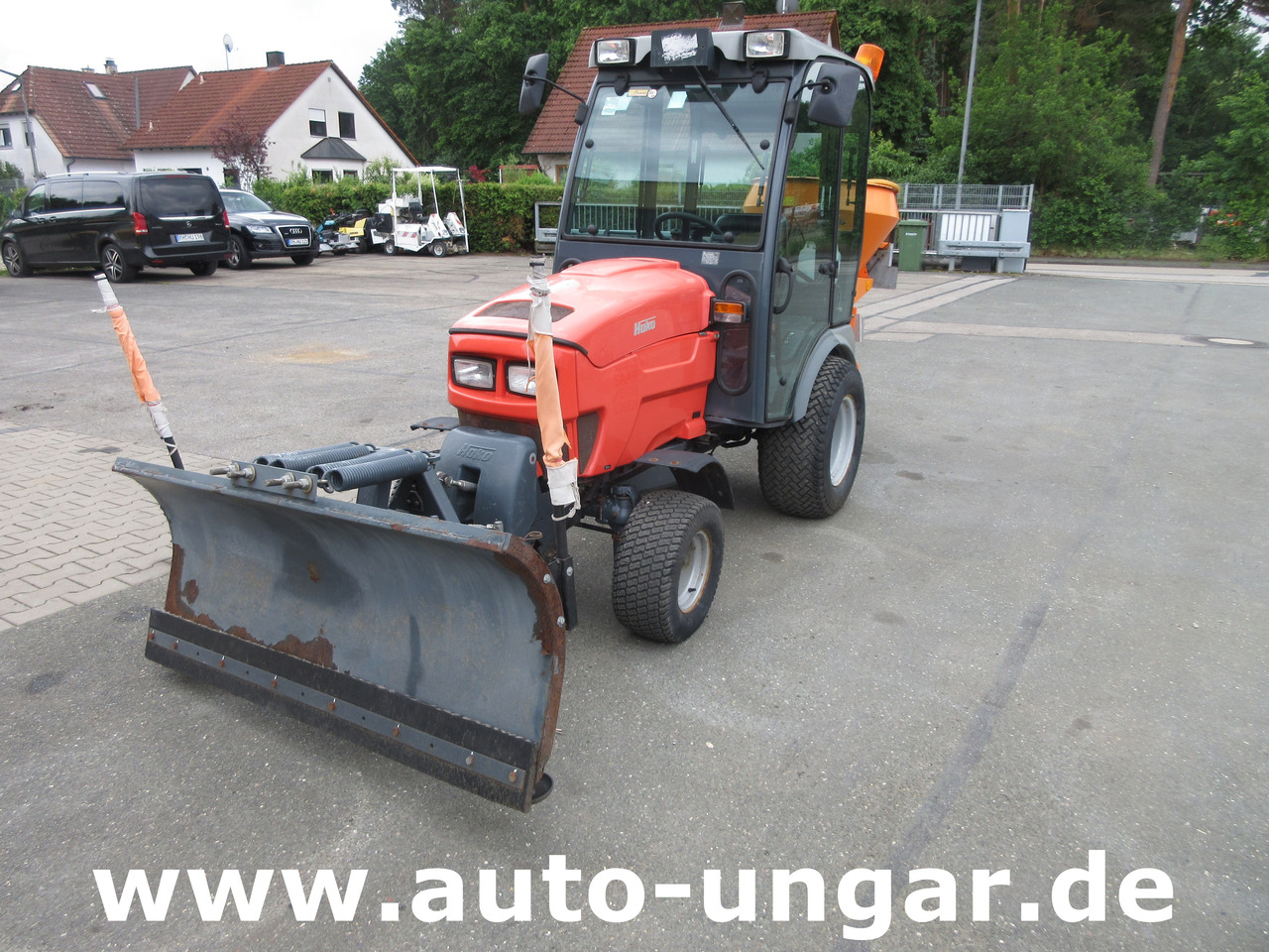 HAKO Hakotrac 2650 DA Winterdienst Schneepflug & Streuer 4x4 Zapfwelle Hydraulik - Tractor municipal: foto 1 HAKO Hakotrac 2650 DA Winterdienst Schneepflug & Streuer 4x4 Zapfwelle Hydraulik - Tractor municipal: foto 1