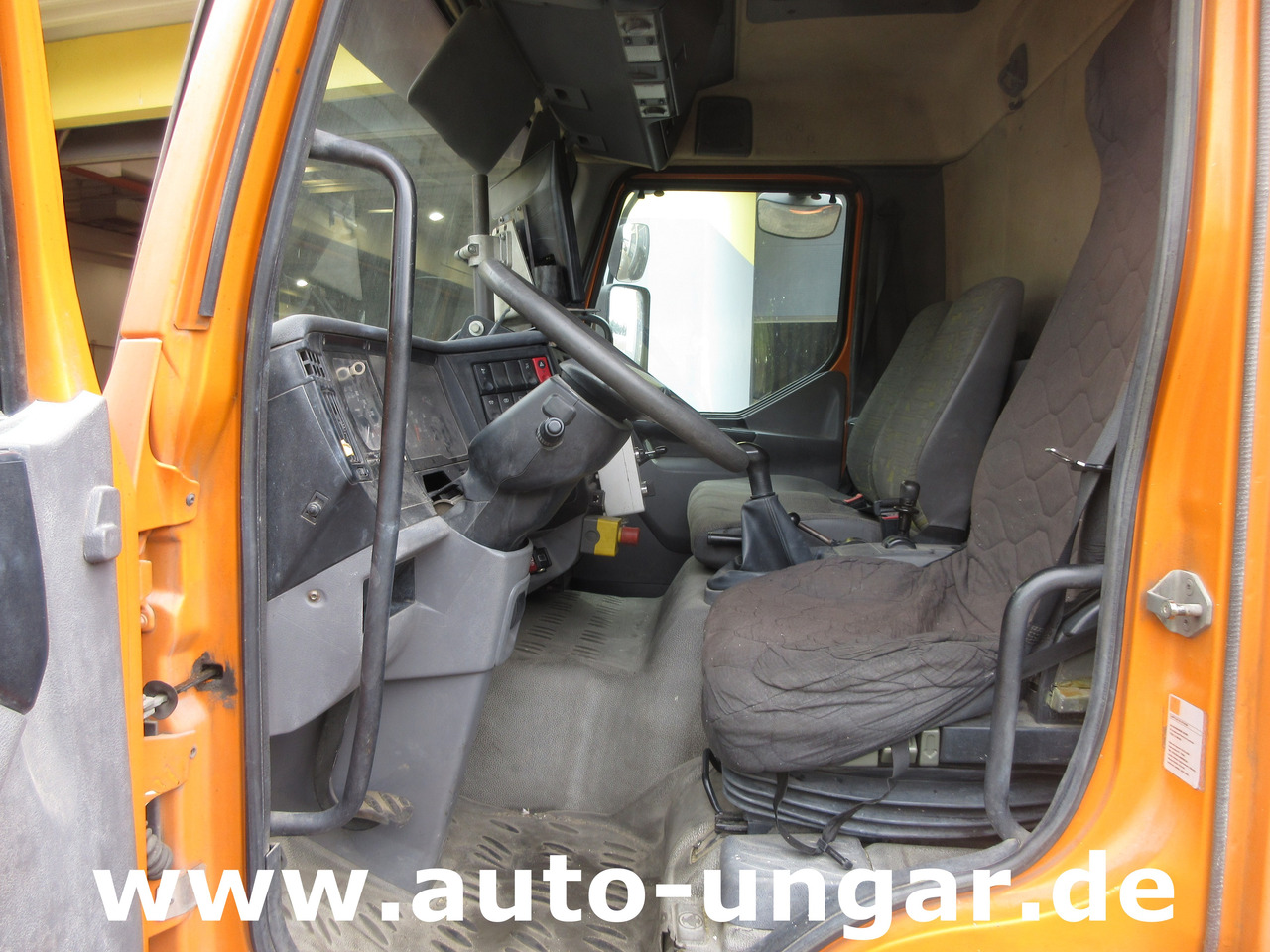 Construcción de carreteras Hofmann H75 - 1000 Thermoplastic Roadmarking Machine Truck Mounted Hot Paint: foto 29
