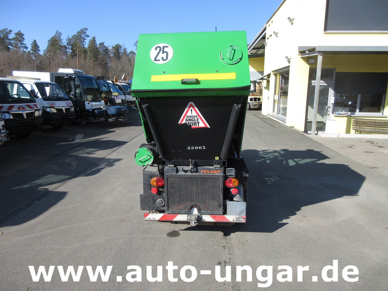Holder X40 / X45 Baujahr 2017 Knicklenkung Kehraufbau 4x4 Kommunalhydraulik Frontheber - Barredora vial: foto 4 Holder X40 / X45 Baujahr 2017 Knicklenkung Kehraufbau 4x4 Kommunalhydraulik Frontheber - Barredora vial: foto 4