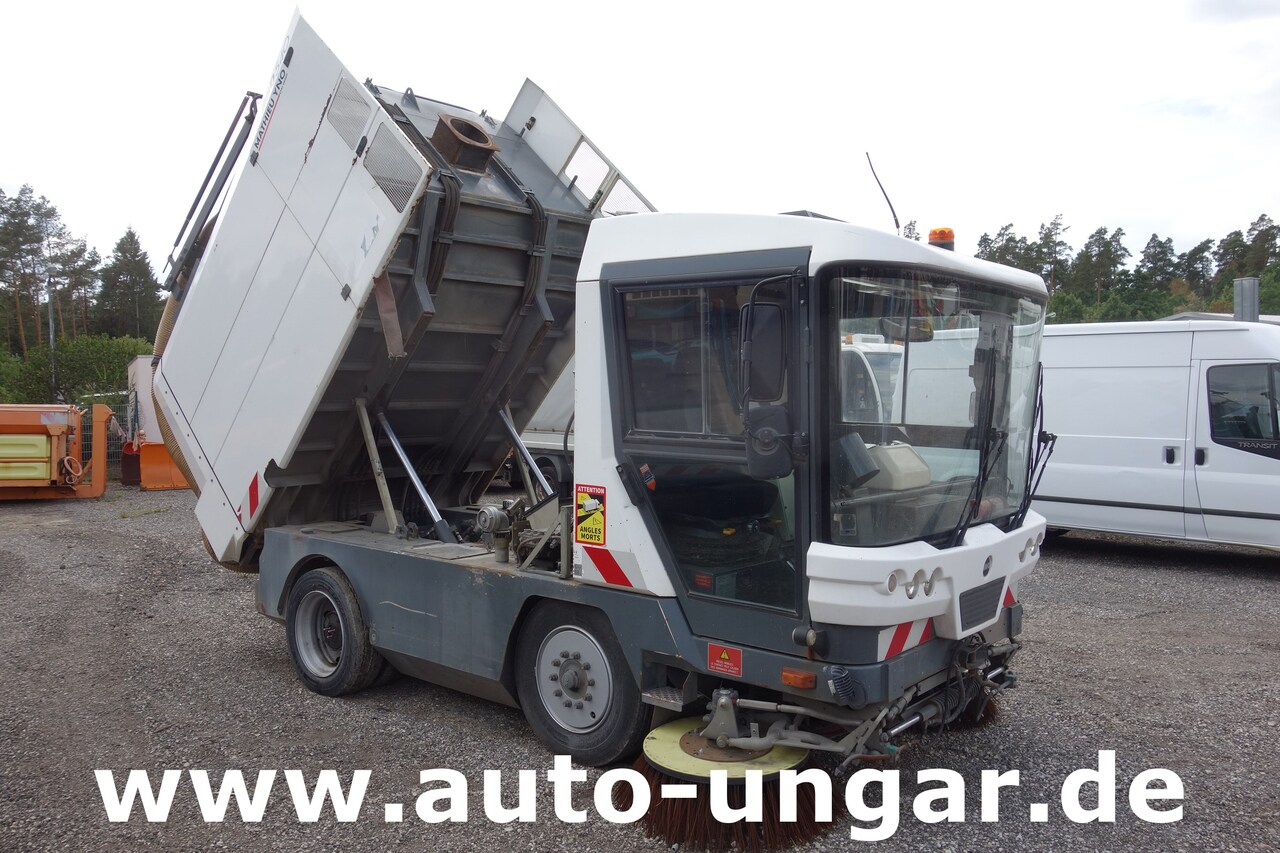 Ravo C540 / 530 Kehrmaschine - Kärcher - Heckabsaugung - Motorschaden - Barredora vial: foto 2 Ravo C540 / 530 Kehrmaschine - Kärcher - Heckabsaugung - Motorschaden - Barredora vial: foto 2