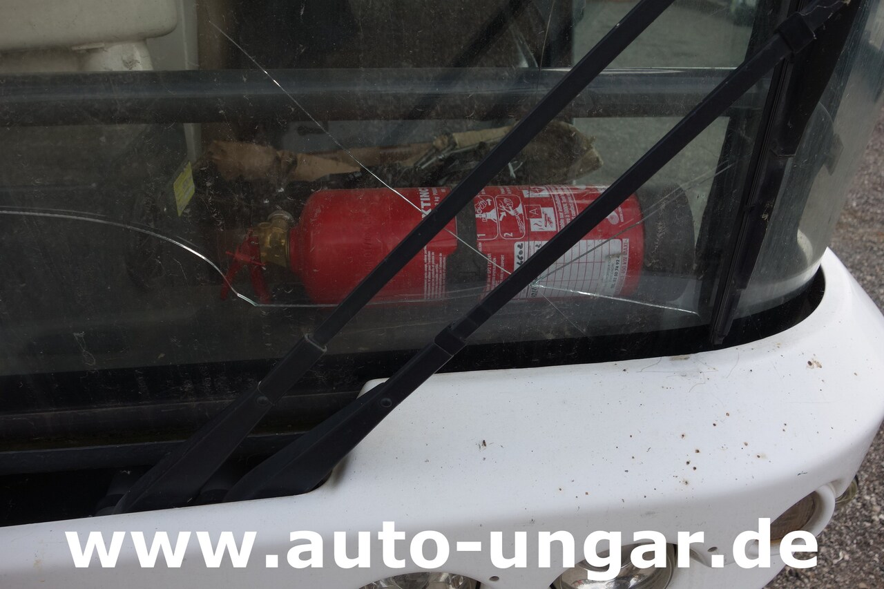 Ravo C540 / 530 Kehrmaschine - Kärcher - Heckabsaugung - Motorschaden - Barredora vial: foto 4 Ravo C540 / 530 Kehrmaschine - Kärcher - Heckabsaugung - Motorschaden - Barredora vial: foto 4