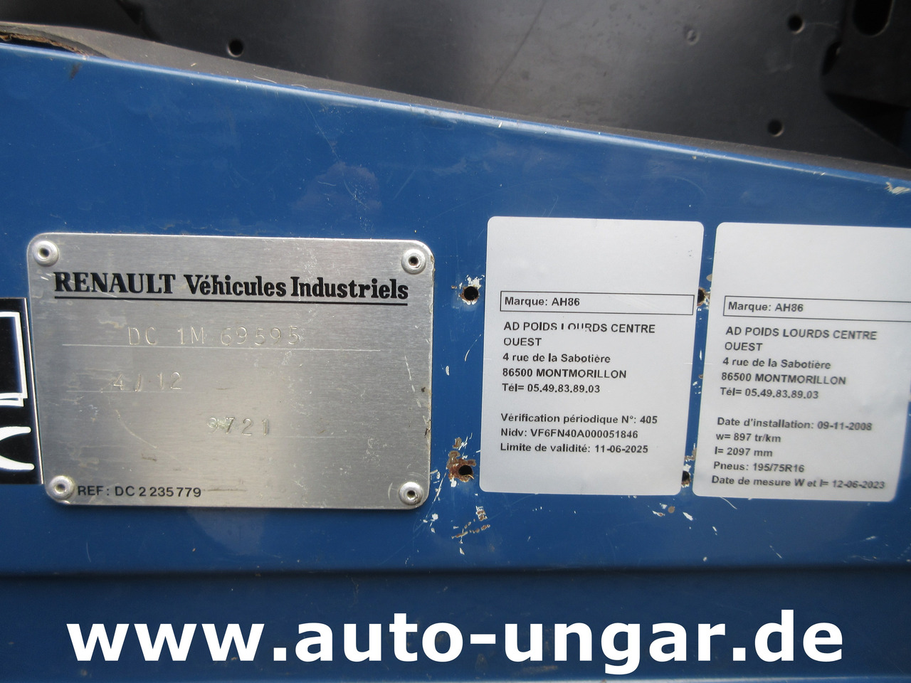 Camión cisterna para transporte de combustible Renault B110 Titan Aviation AVGas Refueller Jet Tanker 2000l Aviteilleur GSE: foto 17 Camión cisterna para transporte de combustible Renault B110 Titan Aviation AVGas Refueller Jet Tanker 2000l Aviteilleur GSE: foto 17
