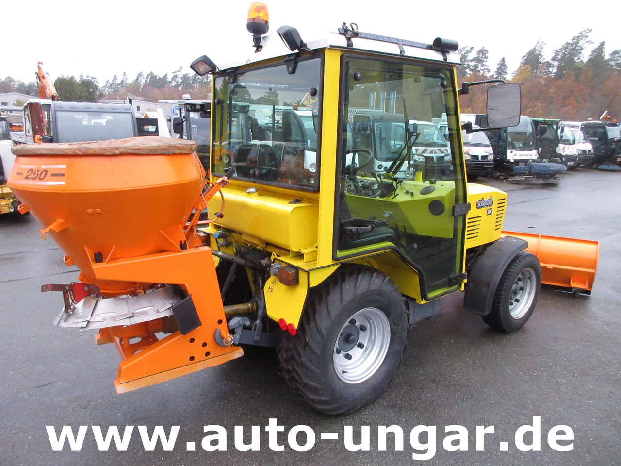 Schanzlin 304 Diesel 4x4 Winterdienst Pflug & Streuer 2-Sitzer Zapfwelle - Tractor municipal: foto 5 Schanzlin 304 Diesel 4x4 Winterdienst Pflug & Streuer 2-Sitzer Zapfwelle - Tractor municipal: foto 5