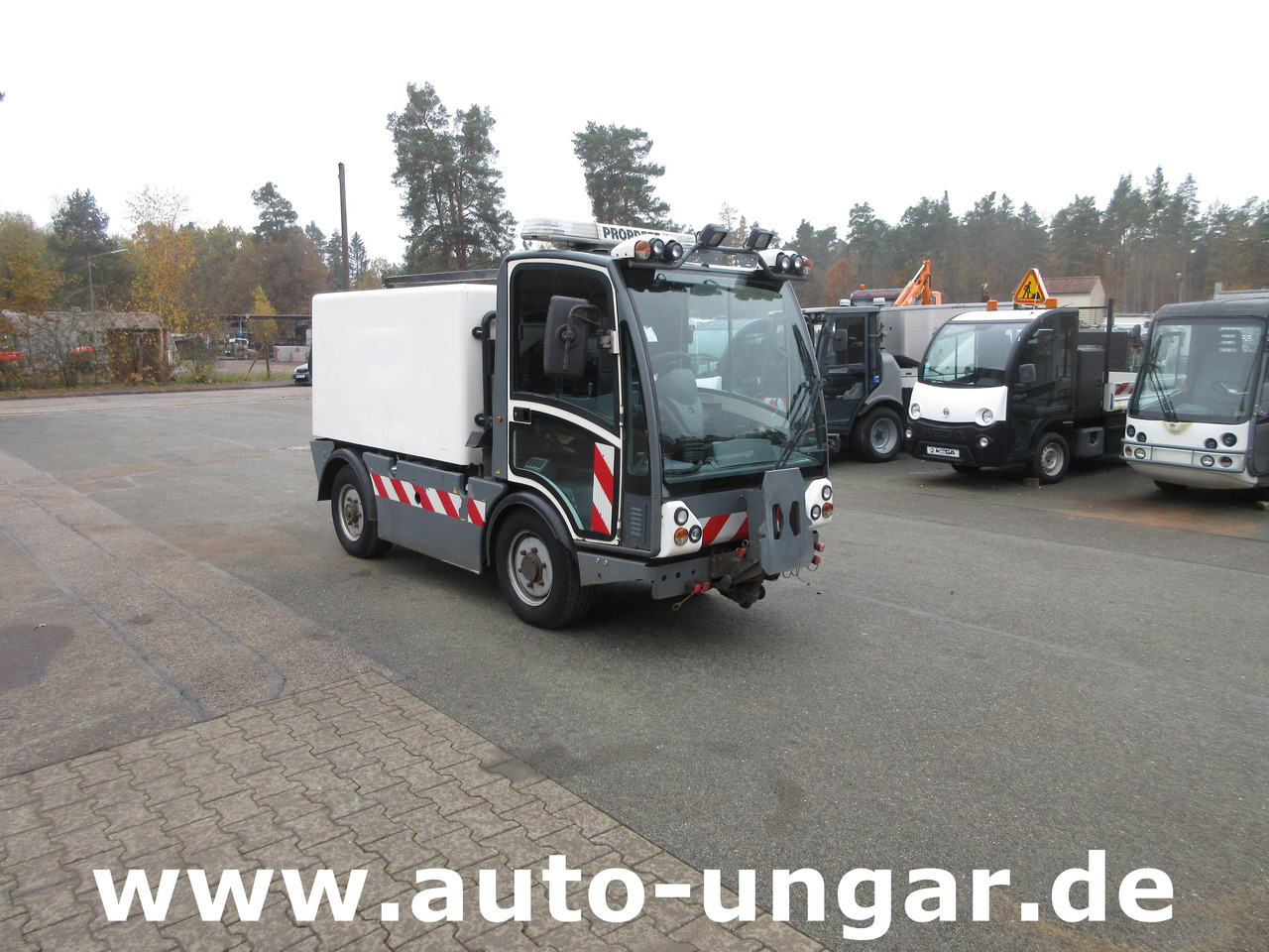 BOSCHUNG L3 Laveuse Kärcher Baujahr 2015 mit Hochdruckreiniger am Heck - Vehículo municipal: foto 1 BOSCHUNG L3 Laveuse Kärcher Baujahr 2015 mit Hochdruckreiniger am Heck - Vehículo municipal: foto 1