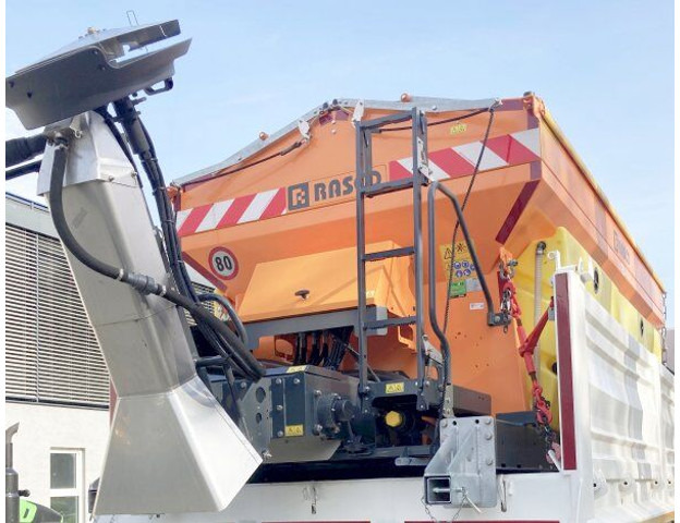 RASCO Solid LLB 4500 (+Kubota diesel) - Esparcidor de sal: foto 1 RASCO Solid LLB 4500 (+Kubota diesel) - Esparcidor de sal: foto 1