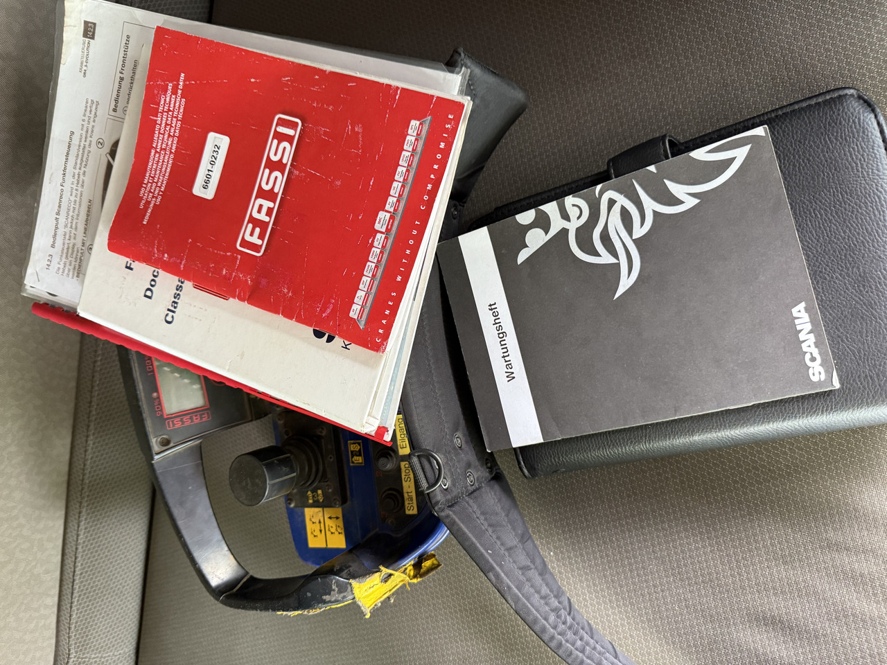 Scania R450 8X4 Kran Fassi F660 bis 34 Meter - Cabeza tractora: foto 5 Scania R450 8X4 Kran Fassi F660 bis 34 Meter - Cabeza tractora: foto 5