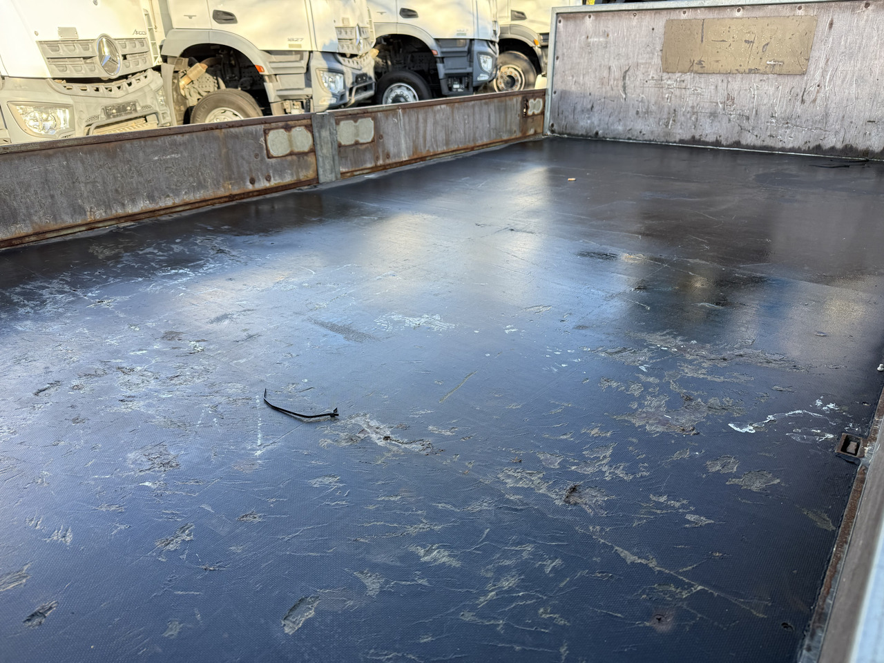 Iveco Daily 70C17 HMF 635 Kran bis 11 Meter - Camión caja abierta, Camión grúa: foto 3 Iveco Daily 70C17 HMF 635 Kran bis 11 Meter - Camión caja abierta, Camión grúa: foto 3