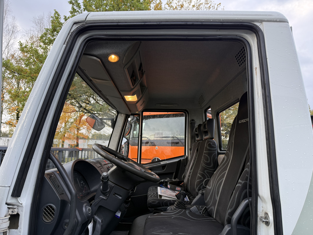 Iveco EuroCargo 80E22 Kran HMF 735 bis 15 Meter - Camión caja abierta, Camión grúa: foto 5 Iveco EuroCargo 80E22 Kran HMF 735 bis 15 Meter - Camión caja abierta, Camión grúa: foto 5