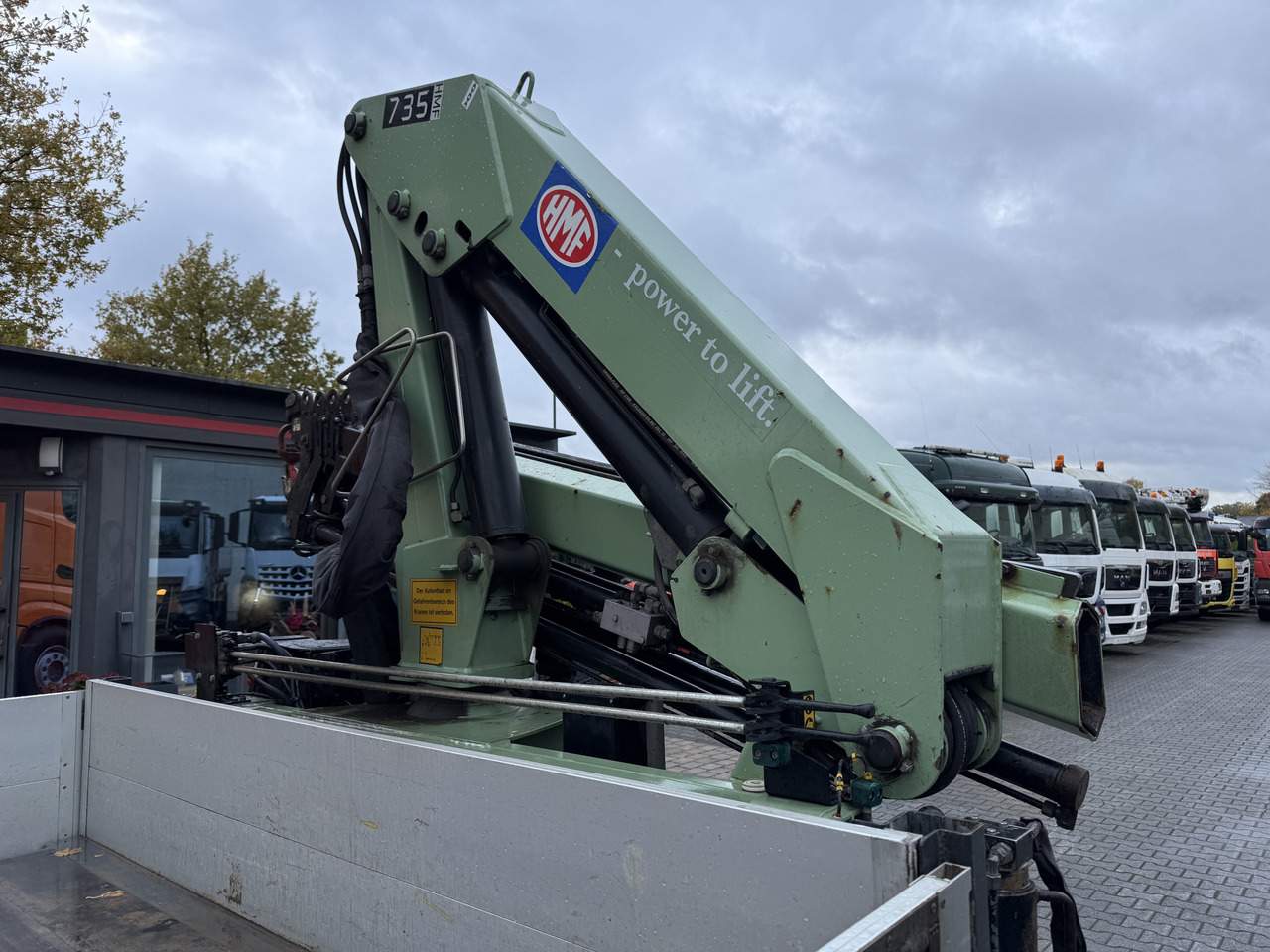 Iveco EuroCargo 80E22 Kran HMF 735 bis 15 Meter - Camión grúa, Camión caja abierta: foto 4 Iveco EuroCargo 80E22 Kran HMF 735 bis 15 Meter - Camión grúa, Camión caja abierta: foto 4