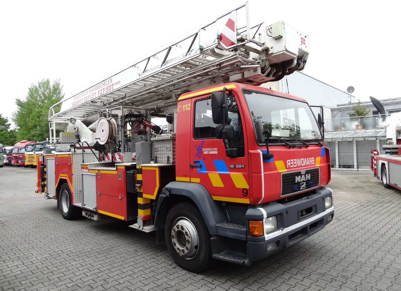 Camión con plataforma elevadora MAN L2000 18.284 Feuerwehr Bronto Skylift 27 Meter: foto 9