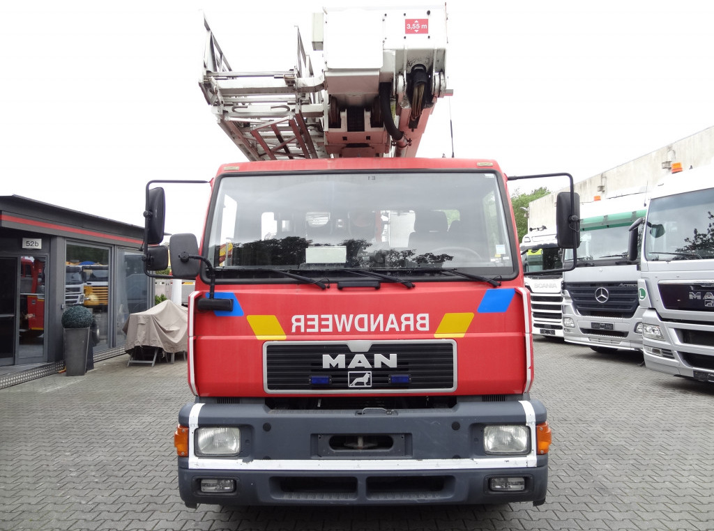 Arrendamiento de MAN L2000 18.284 Feuerwehr Bronto Skylift 27 Meter MAN L2000 18.284 Feuerwehr Bronto Skylift 27 Meter: foto 8