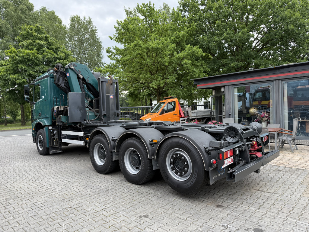 Camión multibasculante, Camión grúa Mercedes-Benz Arocs 3251 8X4 Haken mit Kran HMF 2620 K5: foto 11 Camión multibasculante, Camión grúa Mercedes-Benz Arocs 3251 8X4 Haken mit Kran HMF 2620 K5: foto 11