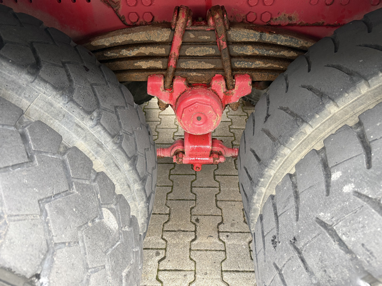 Scania R580 8X4 Kipper Kran HIAB 244-5 - Camión volquete, Camión grúa: foto 4 Scania R580 8X4 Kipper Kran HIAB 244-5 - Camión volquete, Camión grúa: foto 4